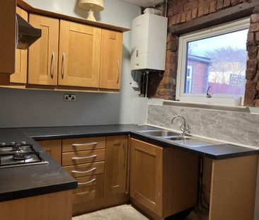 2 bedroom semi-detached house to rent - Photo 3