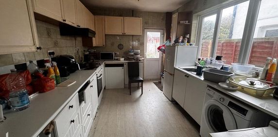 3 bedroom terraced house to rent - Photo 2