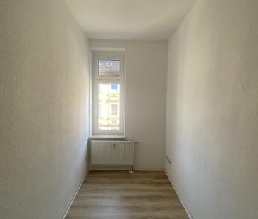 Traumhaft schöne 3 R Wohnung mit EBK - JETZT ZUSCHLAGEN ! - Photo 4
