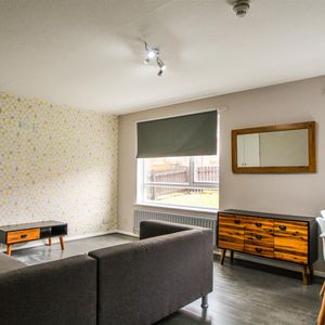 4 bedroom apartment to rent - Photo 2