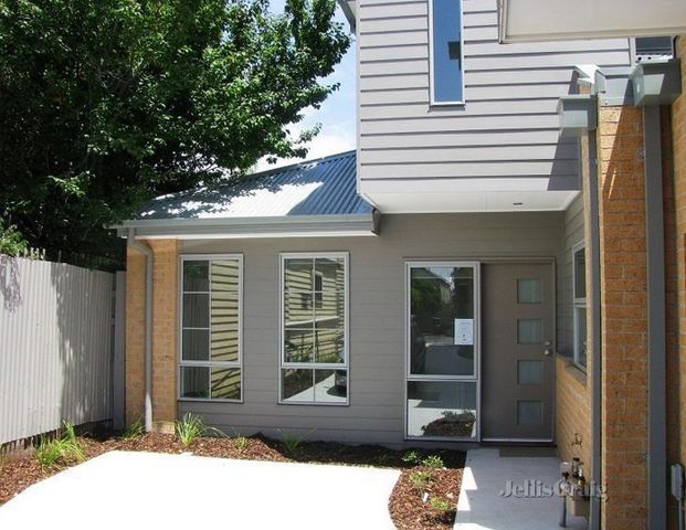 2/9 Brett Street, Brunswick - Photo 1