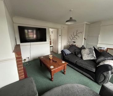 2 bedroom semi-detached house to rent - Photo 1