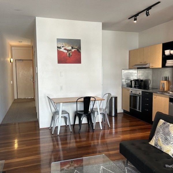 Furnished Quiet and Comfortable Home at Teneriffe - Photo 1