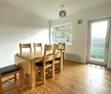 3 bedroom apartment to rent - Photo 2