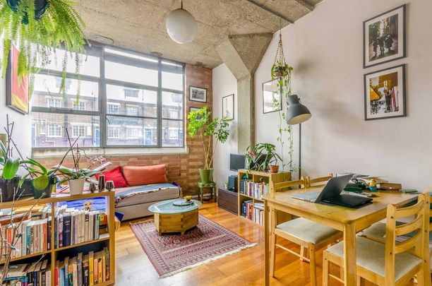 1 bedroom flat to rent - Photo 1