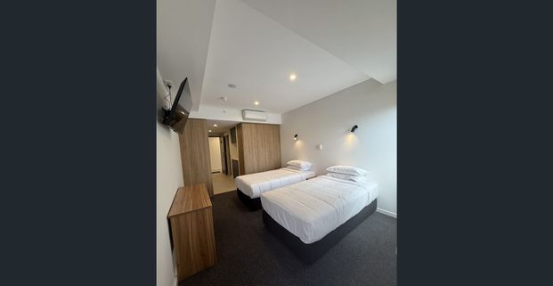 Brand New Studio Apartment in the Heart of Burwood – 350m to Train & Shopping Centre - Photo 1