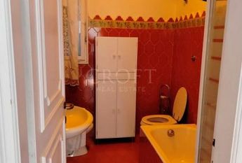 Ardeatina-Divino Amore: Quiet, charming rustic villa, big and well-curated garden, 3 beds, 1 study, 3 baths, living room, kitchen, with terraces , AC and parking space. Ref 2322