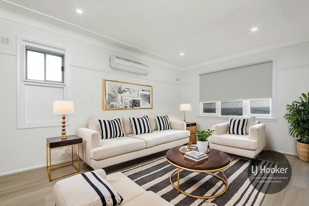 View Saturday at 2:00pm - 2:15pm - Photo 1