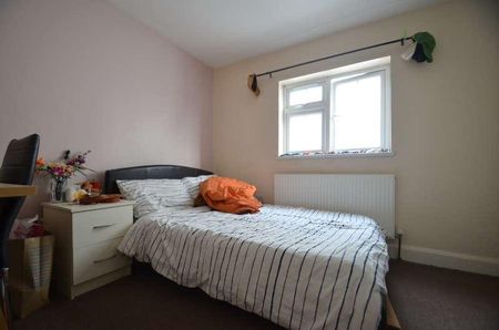 Strode Street, Egham, TW20 - Photo 4