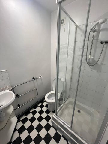 Cross Street - Photo 4