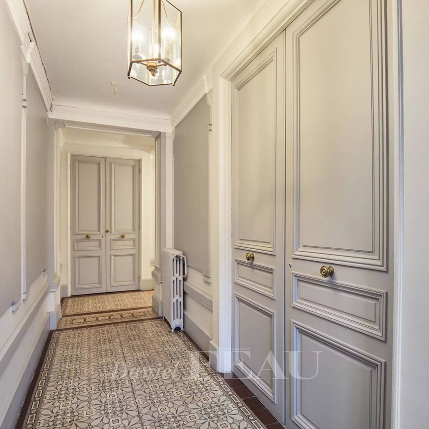 Location appartement, Paris 16ème (75016), 2 pièces, 50 m², ref 85351805 - Photo 1