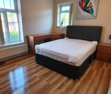 5 bedroom house of multiple occupation to rent - Photo 3