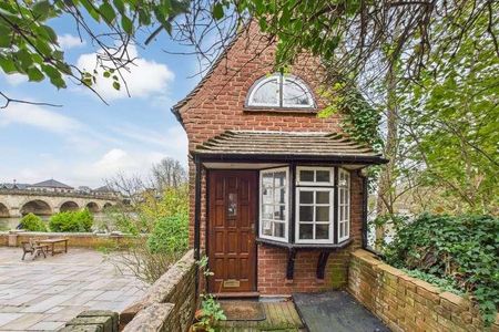 Guards Club Road, Maidenhead, Berkshire, SL6 - Photo 5