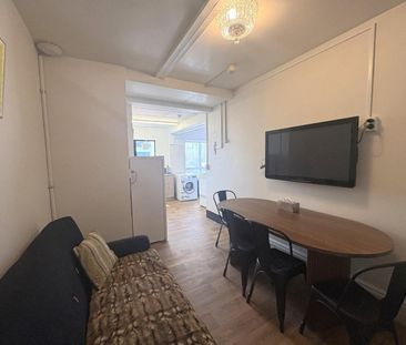 Extra Oversized Office Room - Photo 4