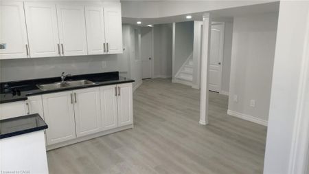 For Lease - 48 Barrett Avenue, Brantford, Ontario - Photo 3