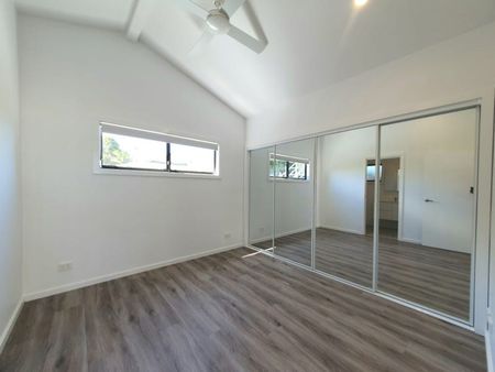 Beautiful Cottage In Prime Location - Walk To Bangalow Village - Photo 3