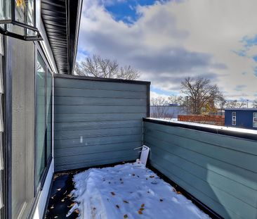 1502 10 Ave SE, Calgary - Photo 6