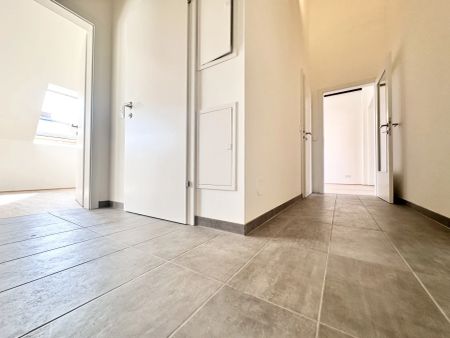 TOP Sanierte Wohnung im Dachgeschoss - Mit Schlossbergaussicht - Foto 5