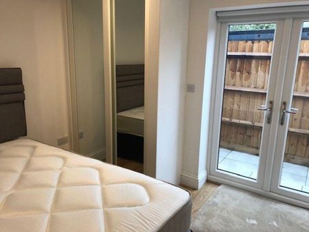 1 bedroom in a house share to rent - Photo 4