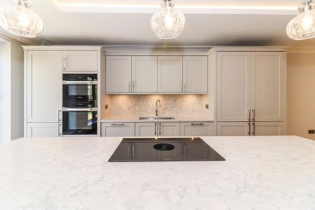 3 bedroom apartment to rent - Photo 2