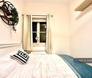 1 bedroom in a flat share to rent - Photo 5