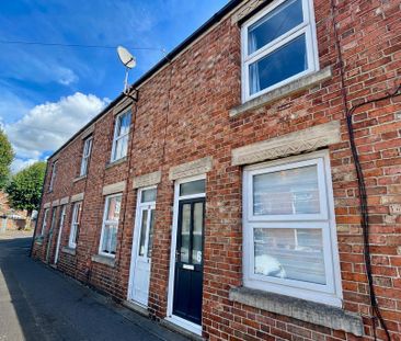 2 bedroom terraced house to rent - Photo 4
