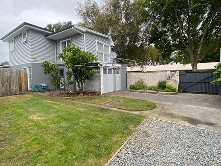 1 Bedroom Private house with off street parking. - Photo 5