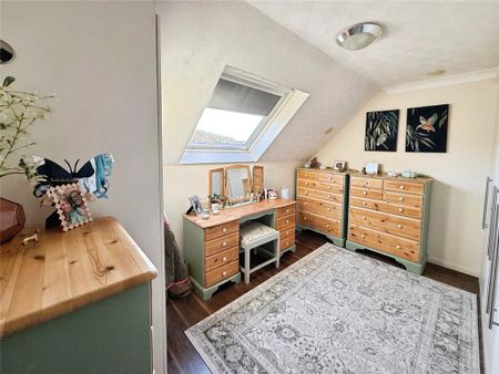 3 bedroom detached house to rent - Photo 4