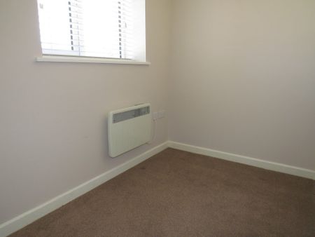 2 Bedroom - Photo 3