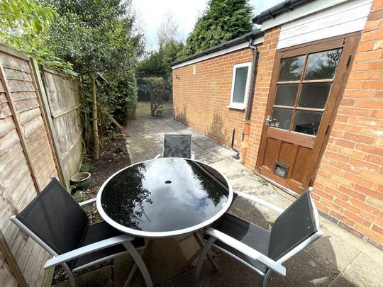 4 bedroom semi-detached house to rent - Photo 1