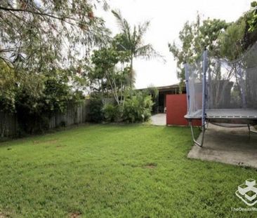 Hidden gem in Burleigh waters . - Photo 3