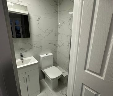 Room in a Shared House, Headstone Gardens, HA2 - Photo 5