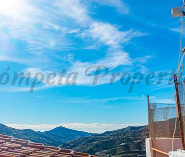 Townhouse in Canillas de Albaida, Inland Andalucia at the foot of t... - Photo 3