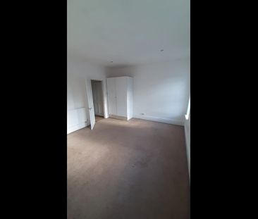 4 Bed Terraced House, Windmill Road, LU1 - Photo 2