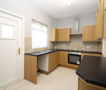 2 bedroom terraced house to rent - Photo 4