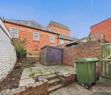 2 bedroom terraced house to rent - Photo 1