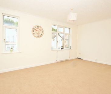 Student Property - Two Double Bedrooms - Photo 6