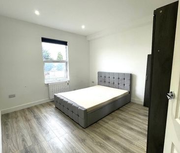 2 Bed Maisonette, Station Road, HA1 - Photo 2