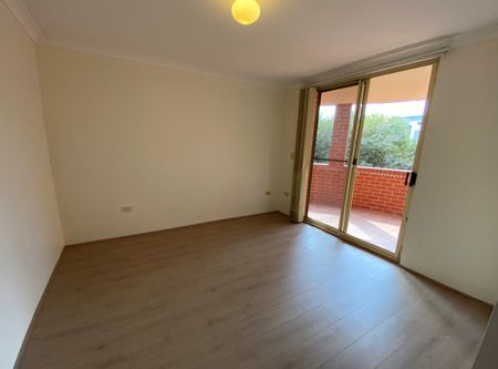 Freshly Painted! Perfect Location! Modern 2-Bedroom Apartment in Prime Dulwich Hill Location - Photo 4