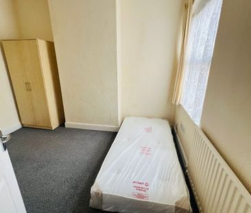 Room in a Shared House, Preston Road, B26 - Photo 1