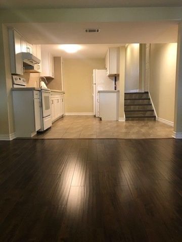 For Lease - 233 Shawnee Circle, Toronto, Ontario - Photo 2