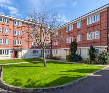 Large Studio - Photo 6