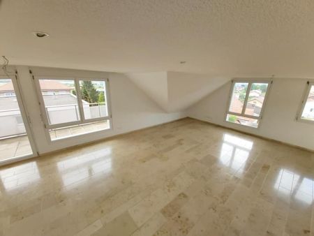 "Traumhafte Dachwohnung mit Balkon!" - Foto 2