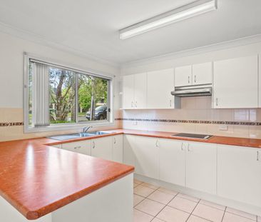 Freshly Painted & Brand New Carpet: Ideal East Gosford Living! - Photo 4