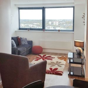 2 bedroom apartment to rent - Photo 2