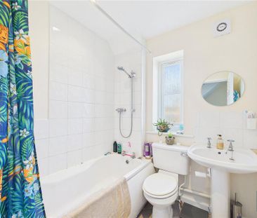 3 bedroom semi-detached house to rent - Photo 4