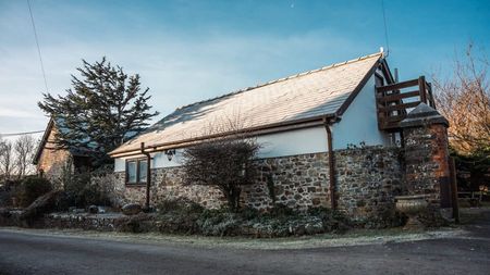 Farmhouse - Photo 5