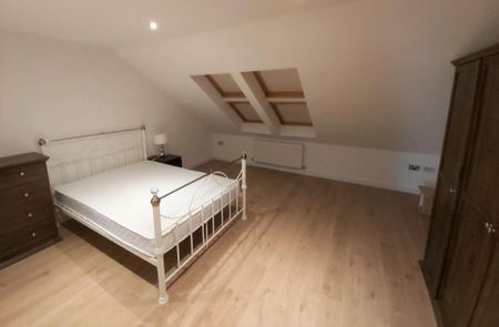 3 bedroom apartment to rent - Photo 3