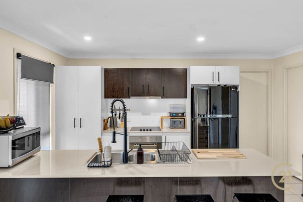 Gorgeous Low Set Brick Home - Photo 1