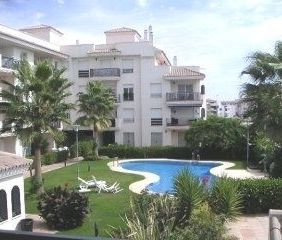 Apartment in Nueva Andalucía, Costa del Sol - Photo 3